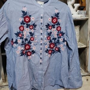 🍀Lucky Brand embroidered top